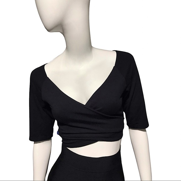 Black Ballet Wrap Top with V Neck - Picture 6 of 6